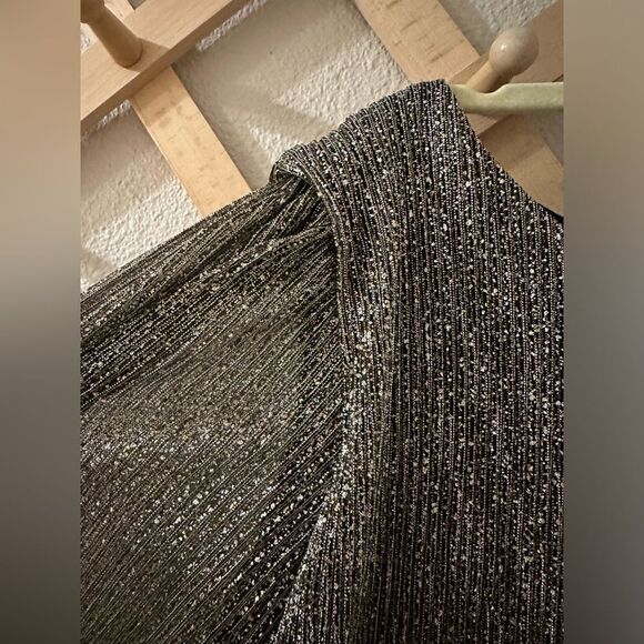 Hayden Girls Gold Foiled Pleated Puff Sleeve Tiered Dress NWT Sz L - Picture 10 of 10